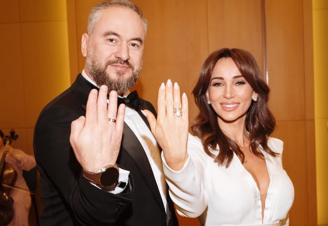 Məşhur teleaparıcı ailə qurdu - FOTOLAR