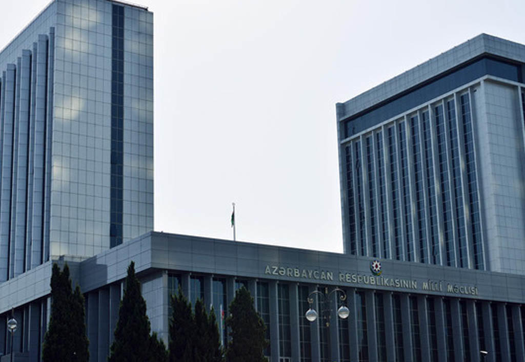 Milli Məclisin iclası başladı - Bu məsələlər müzakirə ediləcək