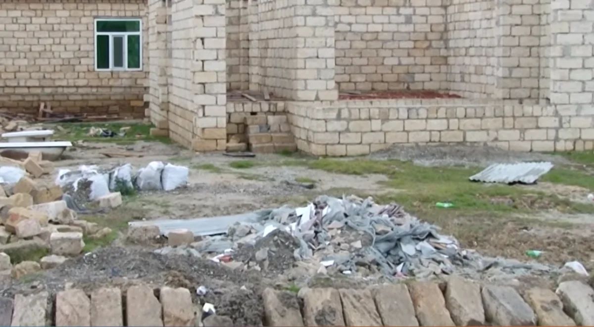 Sakinlərin həyatını alt-üst edən hadisə: "Körpələrim suyun içində batırlar" - VİDEO