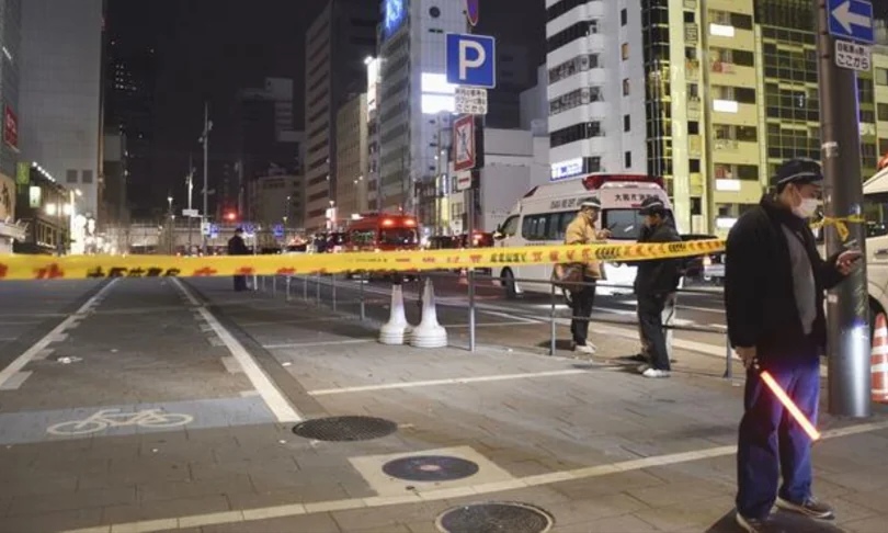 Yaponiyada gənc oğlan üç nəfəri bıçaqlayıb, onlardan biri ölüb