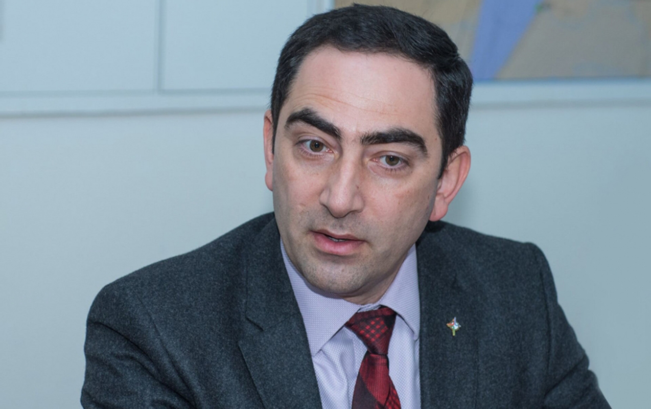 Mikayıl Cabbarovun yeni müşaviri o oldu