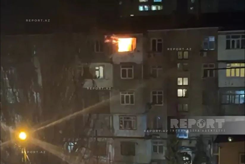Sumqayıtda ev yanır