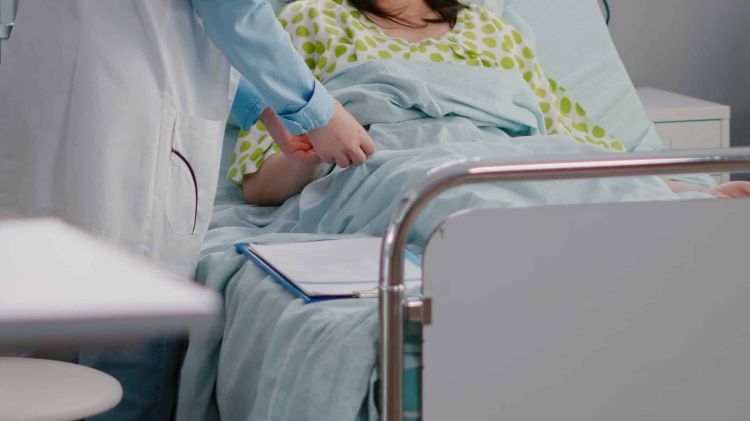 32 yaşlı qadın sirkə turşusundan zəhərləndi