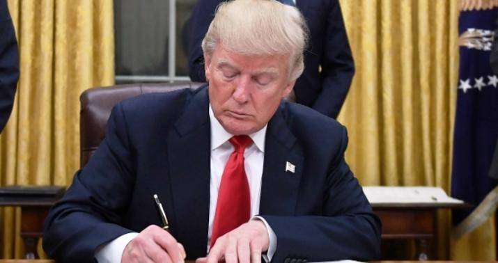 Tramp Kubaya üzən gəmilərin saxlanılmasına verilən icazənin müddətini uzadıb