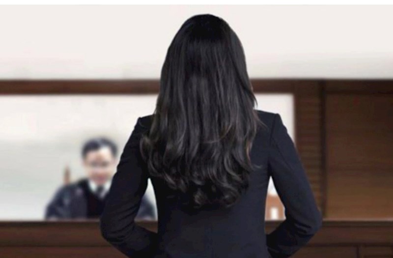 Abşeronda kişi həyat yoldaşını dayanacaqda döydü