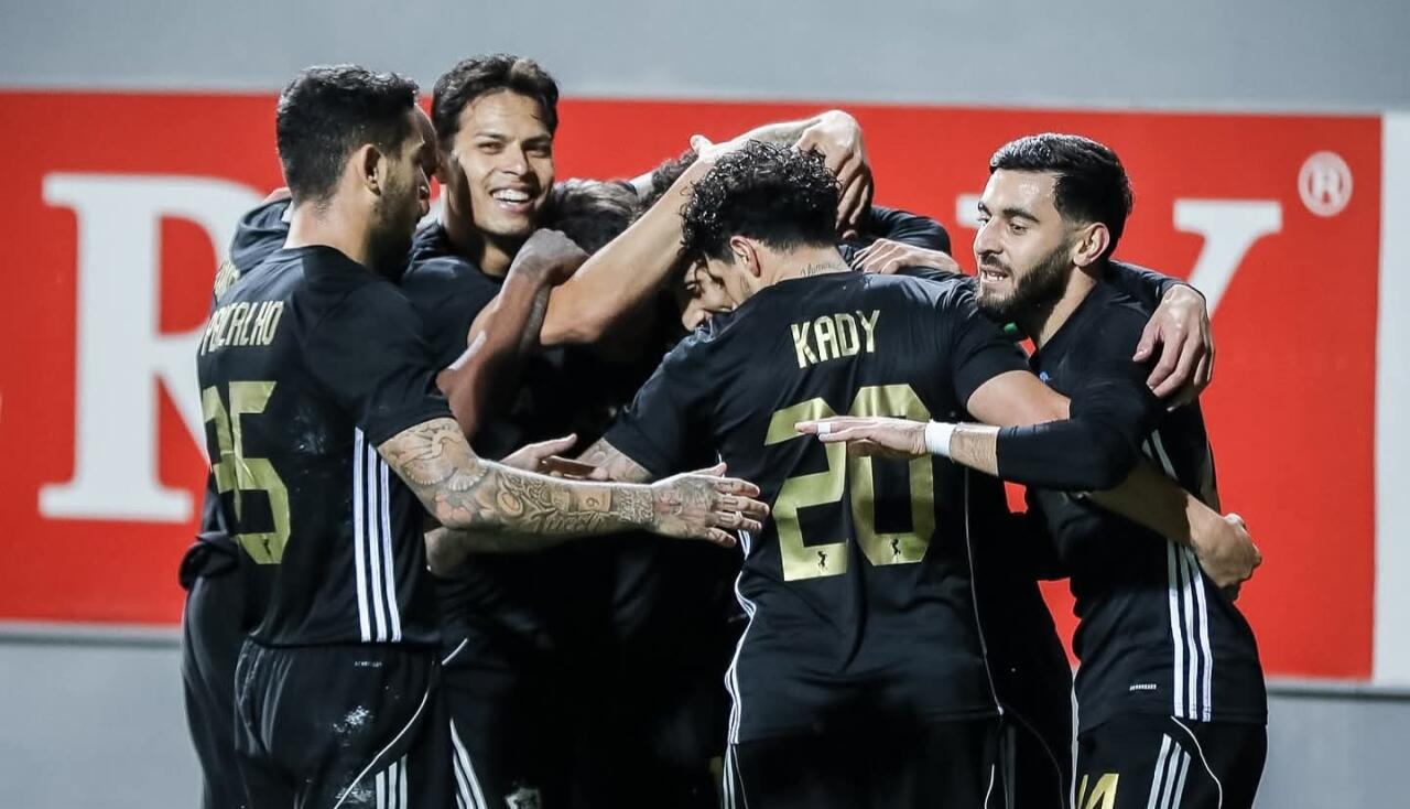 “Nyukasl” hesabı açdı