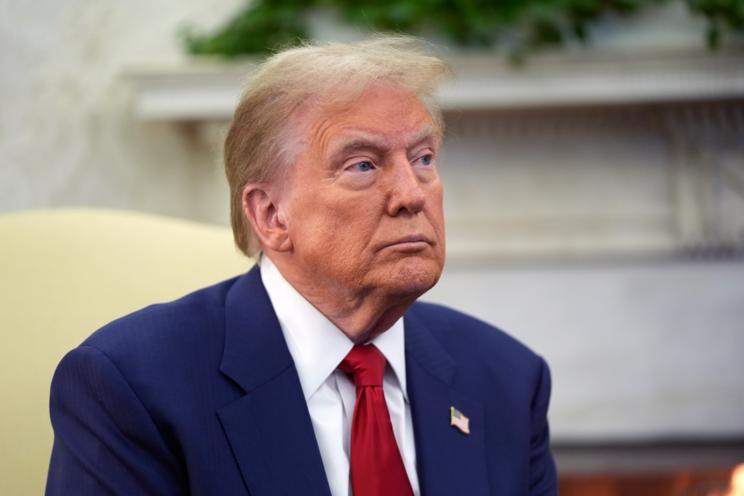 Tramp Rusiyaya qarşı sanksiyaların müddətini uzatdı