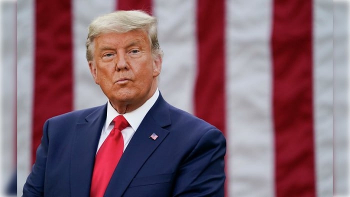 Tramp bütün dünyadan idxala 10 % rüsum tətbiq edəcəyini bildirib