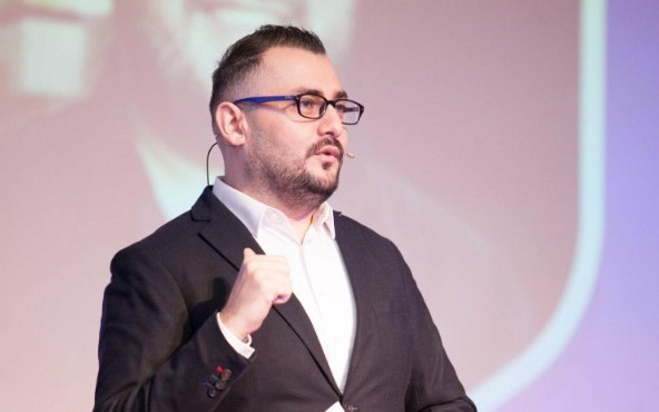 "Ağzından horra tökülən zırramaların qonağı olmaq istəmirik" - Murad Arif