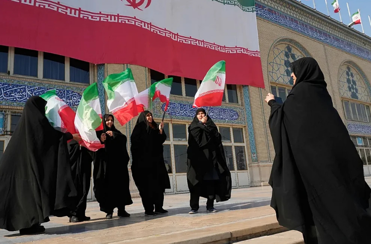 İranda etiraz edən tələbələrin 27-si öldürülüb