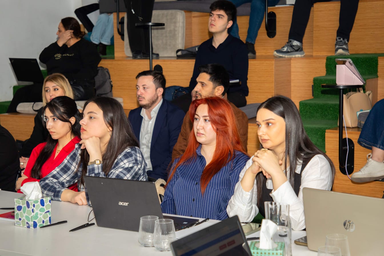 "Azərsun Holdinq" jurnalistlər üçün süni intellekt mövzusunda təlim təşkil edib - FOTOLAR