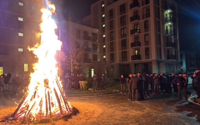 Ağdamda ilk bayram tonqalı qalandı