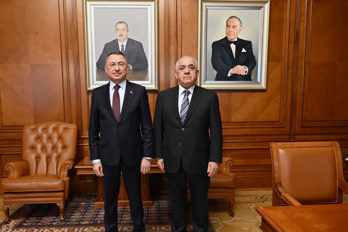 Əli Əsədov Fuat Oktayla görüşdü