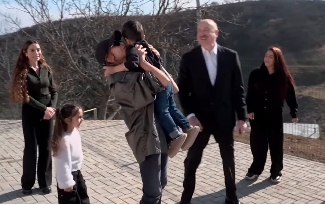 “Mən sizi televizorda görəndə çox sevinirəm” - VİDEO