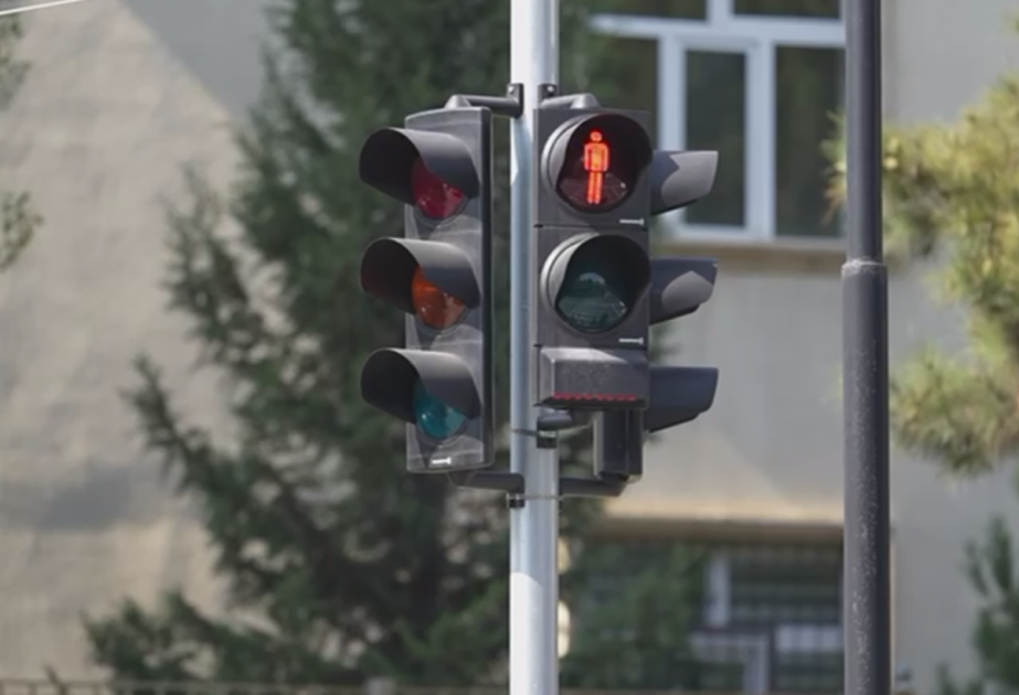 Yeni quraşdırılan "ağıllı işıqforlar"ın üstünlüyü nədir? - VİDEO