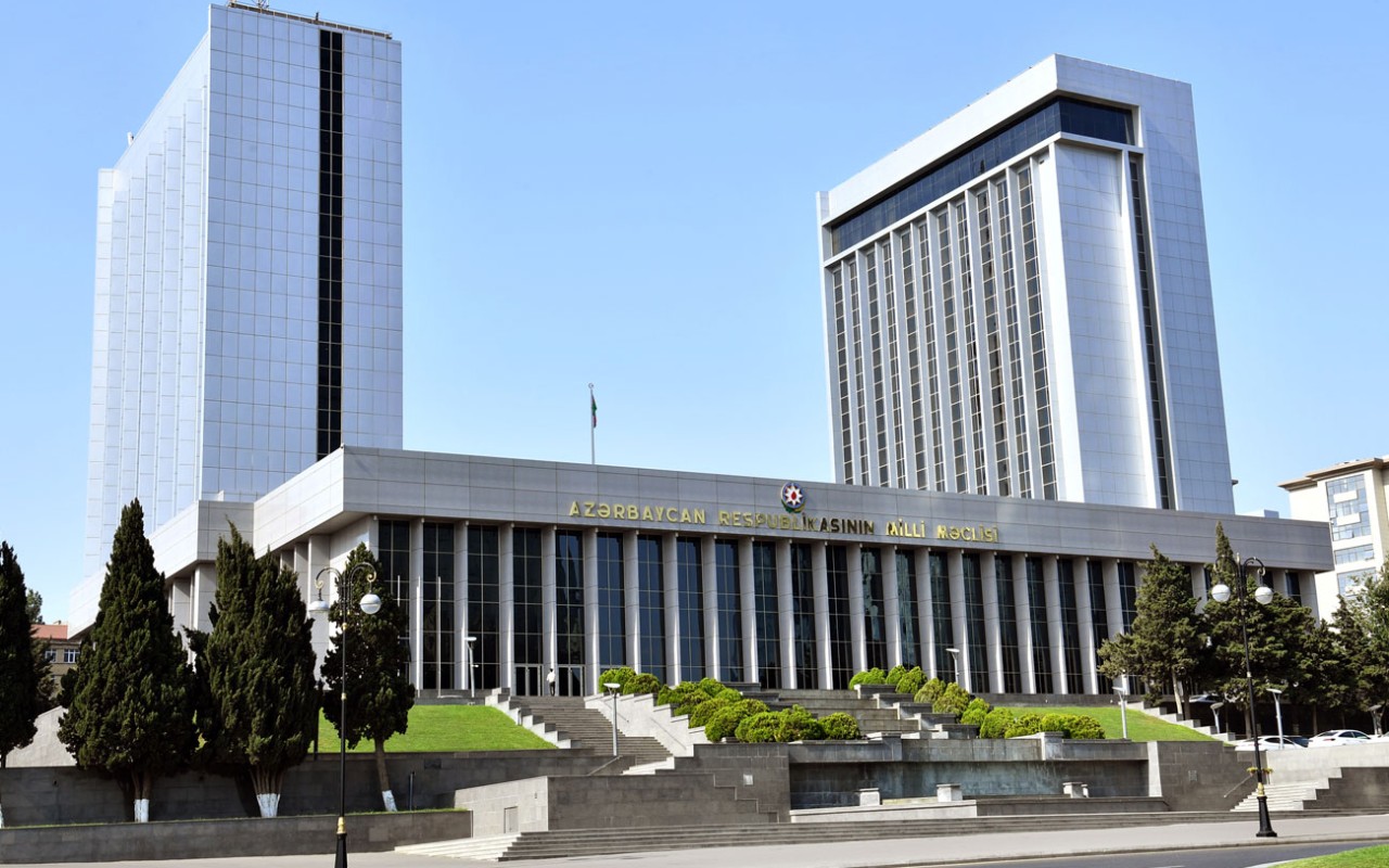 "“Milli Məclis”in adı dəyişdirilsin, “Millət Məclisi” olsun"" - Deputatdan TƏKLİF