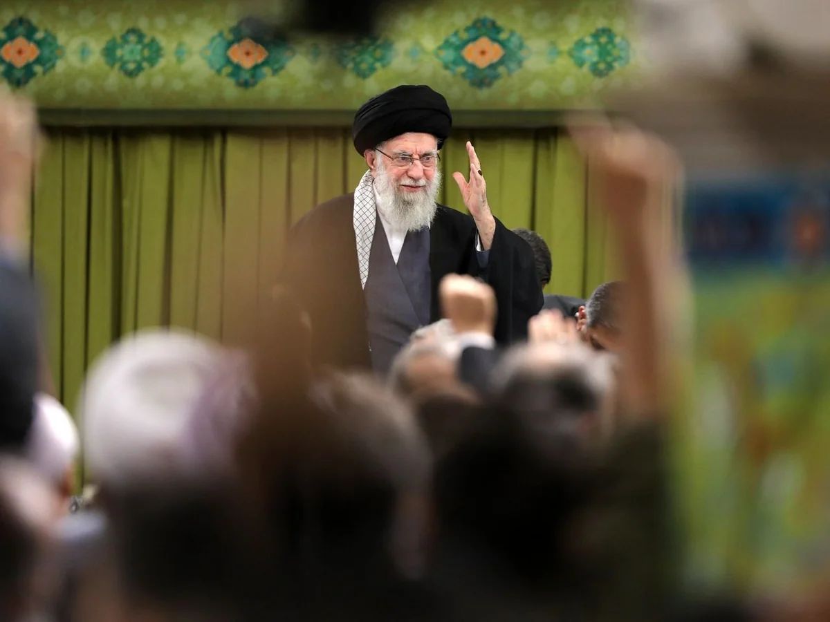 ABŞ kəşfiyyatı Xamenei və iranlı siyasətçiləri bir neçə ay izləyib