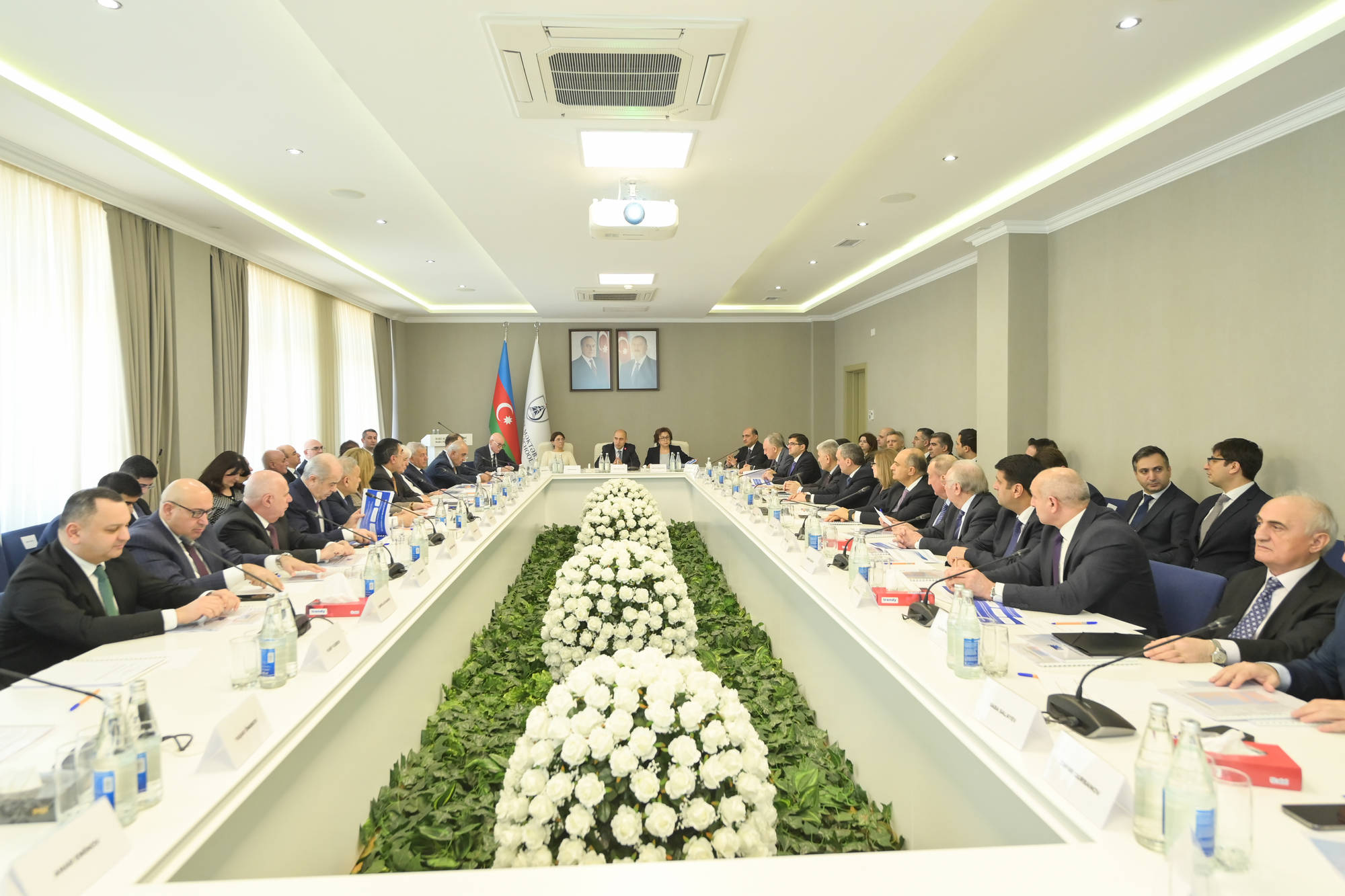 Ali təhsil müəssisələrinin rəhbərləri ilə görüş keçirildi