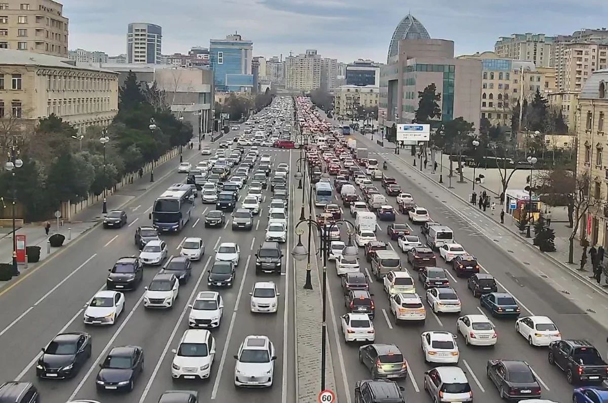 Bakıda bu yollarda sıxlıq var - SİYAHI