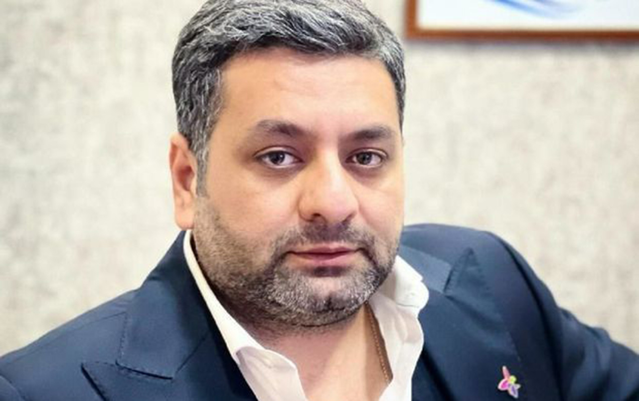 "Pulu olmayanı otel də çıxarıb atır çölə" - Dubaydan qayıda bilməyən Elcan