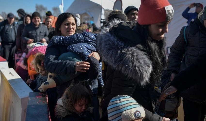 Avropaya Yaxın Şərqdən kütləvi qaçqın axını ola bilər - Aİ narahatdır