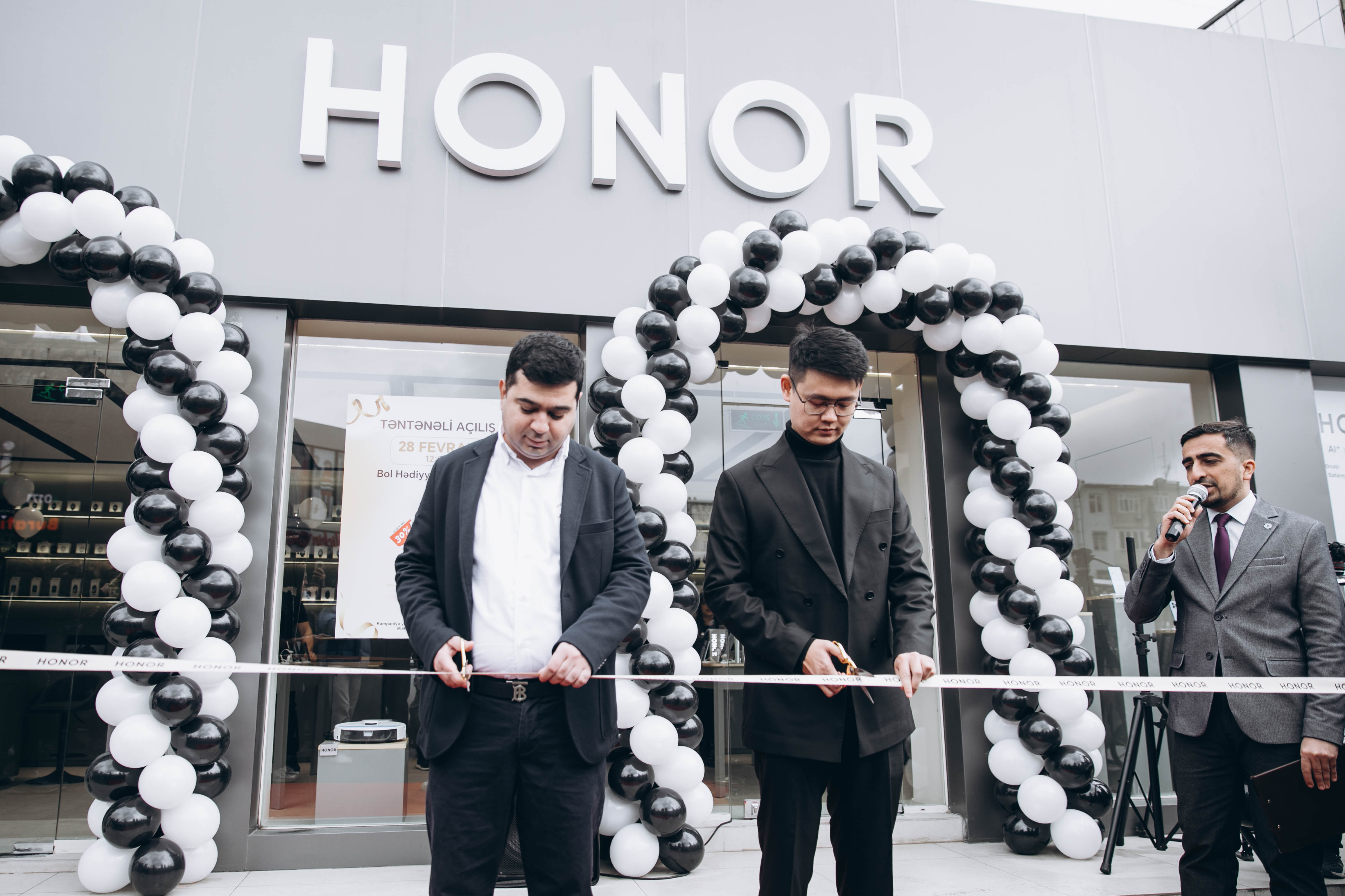 HONOR Azərbaycanda ikinci rəsmi mağazasını və ilk servis mərkəzini açdı - FOTO - VİDEO