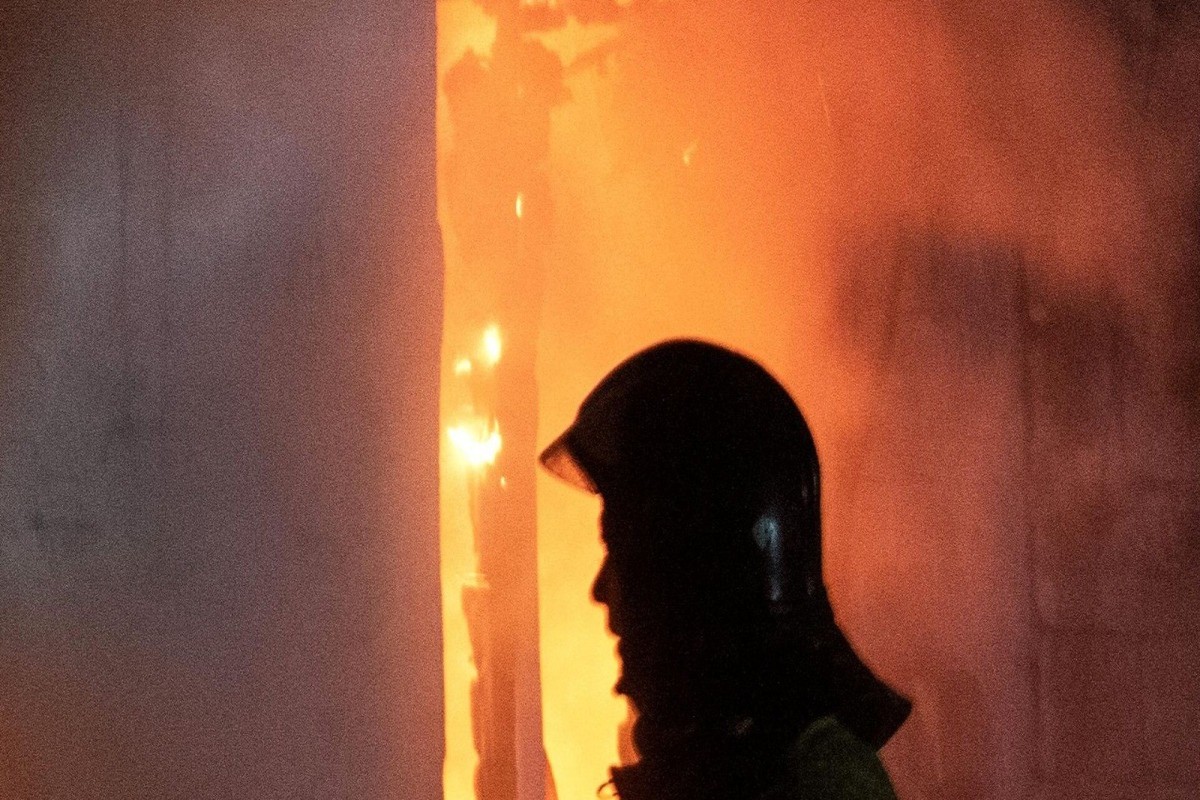 Gəncədə ticarət mərkəzində yanğın olub