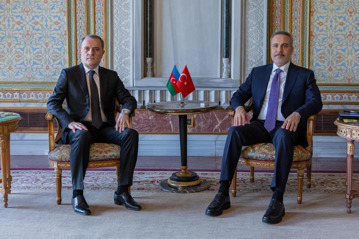 Azərbaycan və Türkiyə XİN başçıları İranın Naxçıvana dron hücumlarını qətiyyətlə pisləyiblər