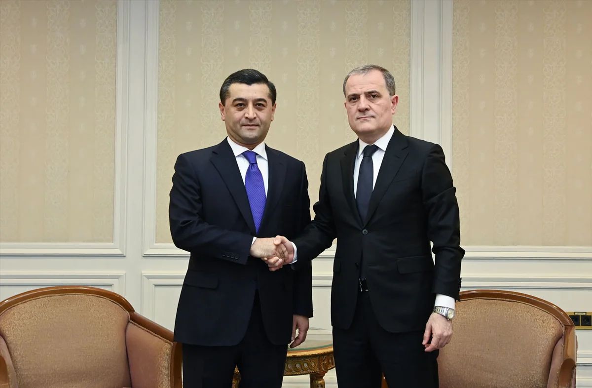 Ceyhun Bayramov özbəkistanlı həmkarı ilə Yaxın Şərqdəki vəziyyəti müzakirə edib