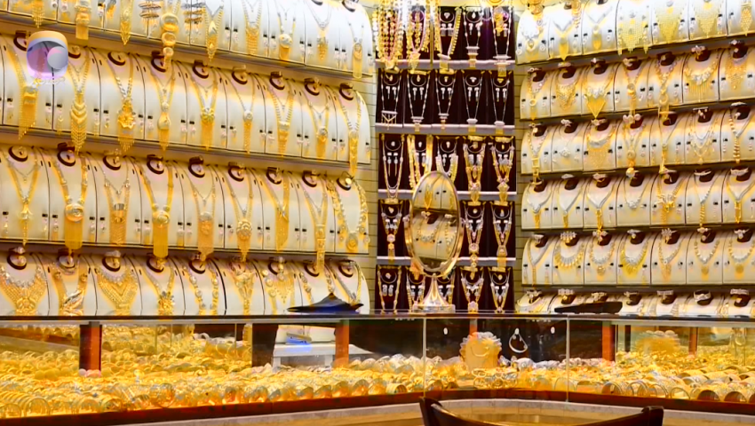 Qızıl bazarında "məzənnə yarışı": Qiymətlər hər gün dəyişir - VİDEO