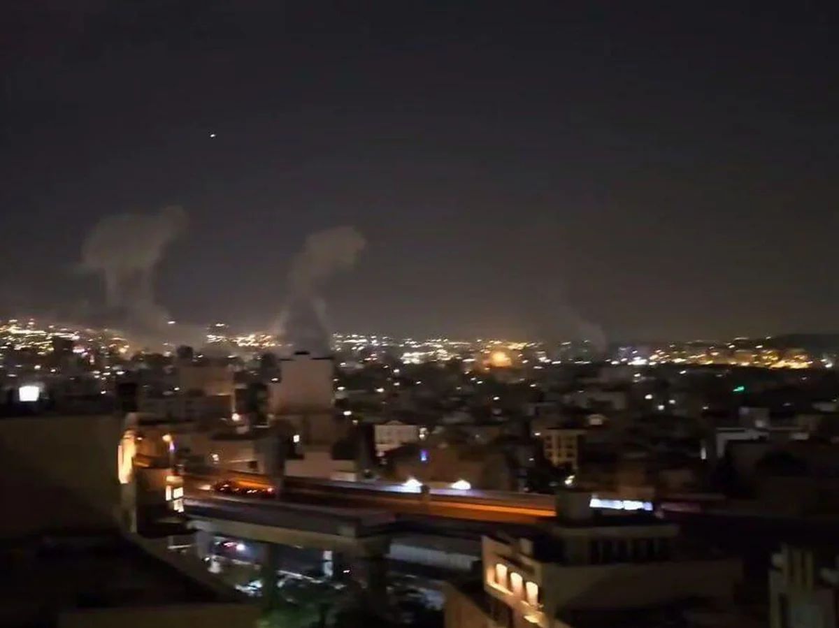 KİV: Tehranın bir sıra ərazilərində güclü partlayışlar baş verib