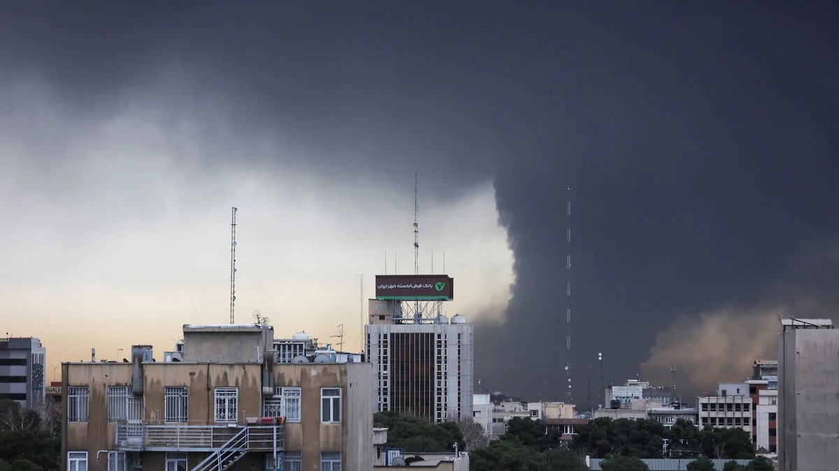 İsrail İrandakı strateji obyektlərə hava zərbələri endirib