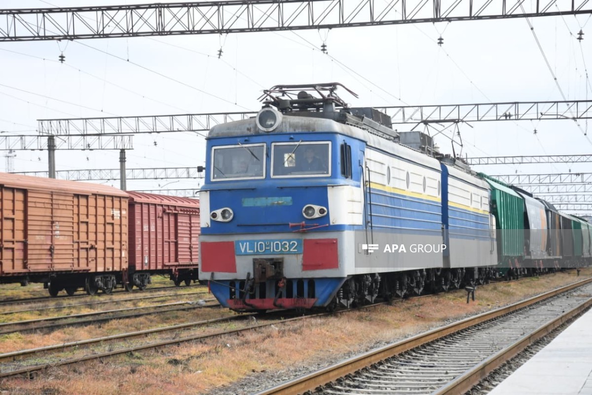 Taxıl yüklü 7 vaqon Ermənistana gedir - Fotolar