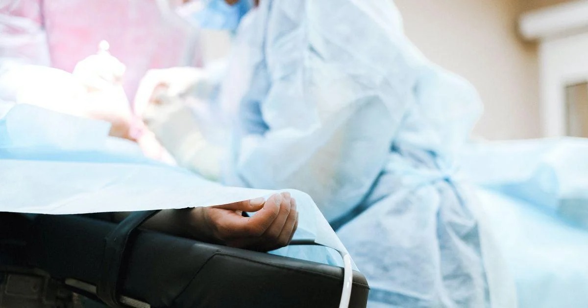 Sumqayıtda sexdə partlayış zamanı xəsarət alan şəxs xəstəxanada ölüb