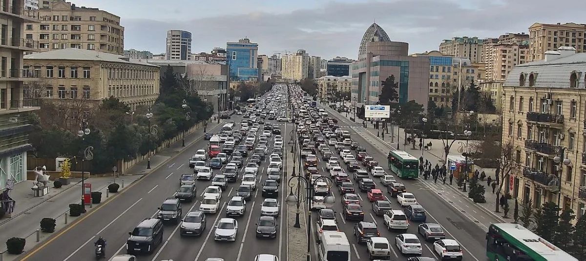 Bakıda bu yollarda sıxlıq var - SİYAHI