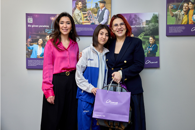 “Qızlara ağ yaraşır” layihəsinin iştirakçıları Azercell-in qonağı oldular