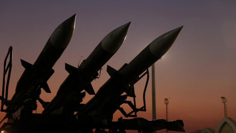 İran ABŞ tankerini Hörmüz boğazında vurdu – Xəbərdarlıqlar məhəl qoymadığı üçün