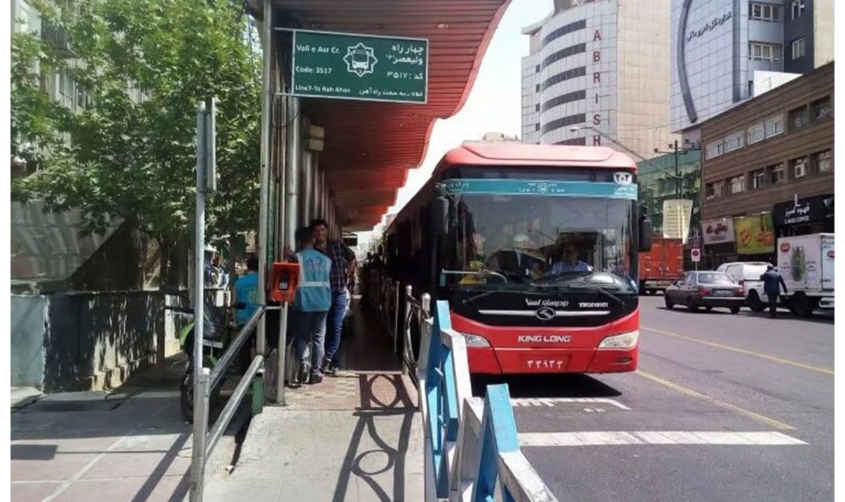 Müharibə dövründə Tehranda ictimai nəqliyyat pulsuz olacaq