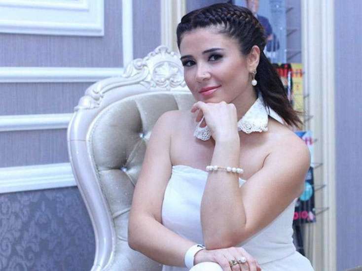 "Qadın müğənniyə azadlıq versən cızığından çıxar" - Elnarə