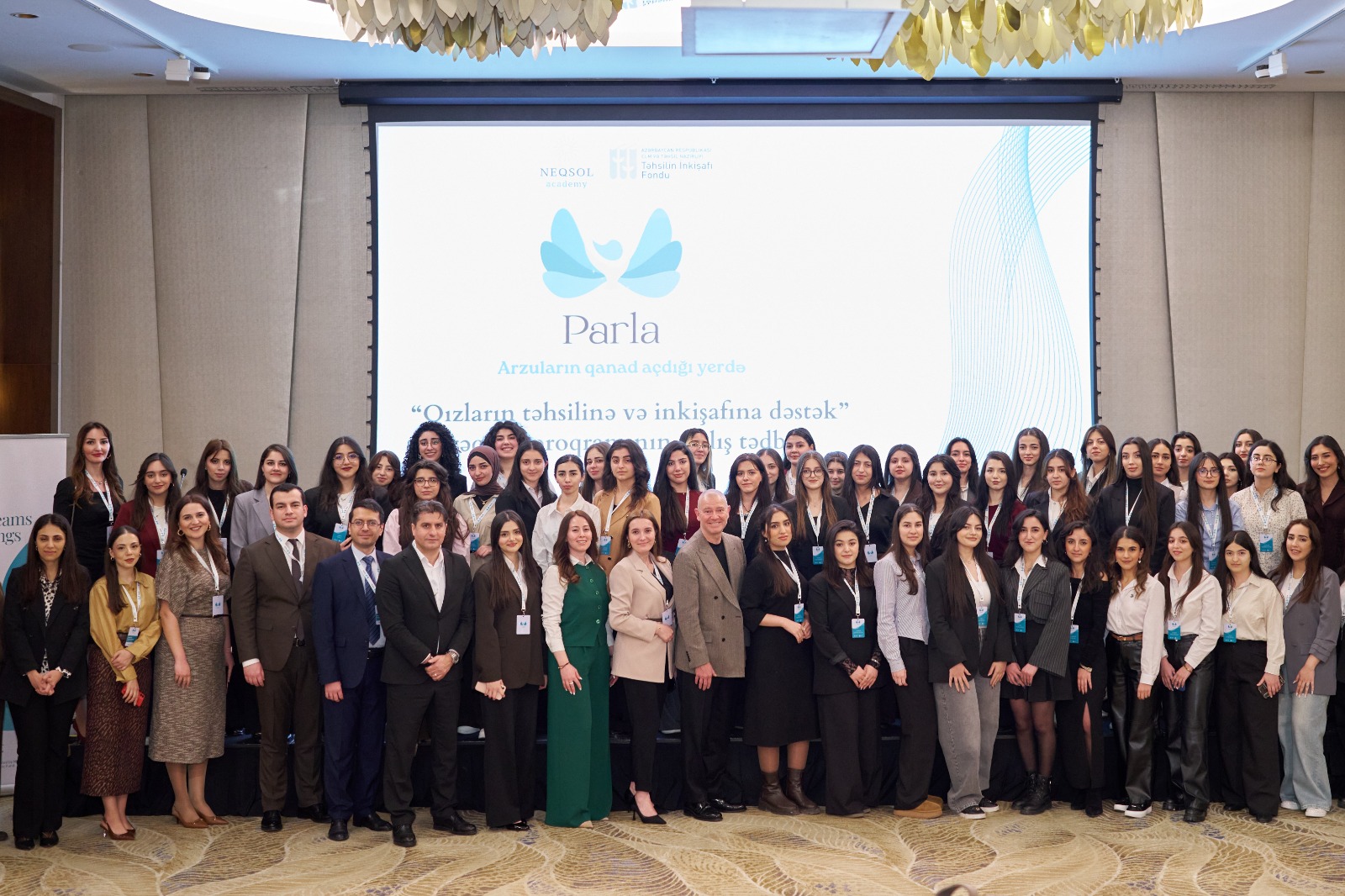 “Parla” təqaüd və inkişaf proqramına yeni qoşulan 50 tələbə qızla görüş keçirildi