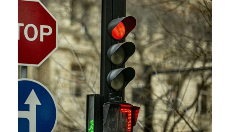 İşıqforlarda saniyəölçən tablolar yığışdırılır - VİDEO