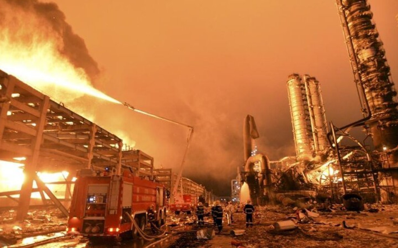 Cənubi Koreyada zavod yandı - 10-dan çox ölü var