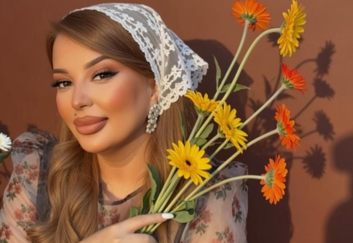 "Mən kraliçayam!" - İlahədən özünə tərif