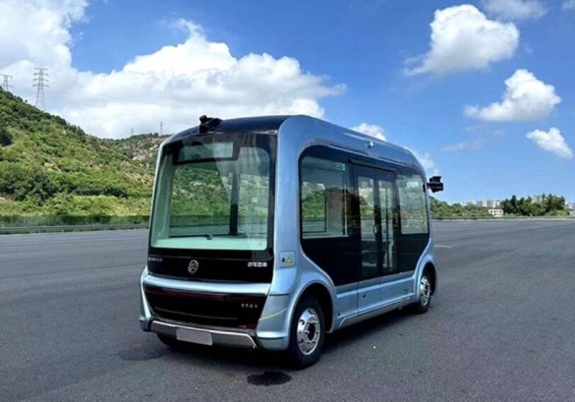 Azərbaycanda nə vaxtdan sürücüsüz nəqliyyat vasitələrini görmək mümkün ola bilər? - VİDEO