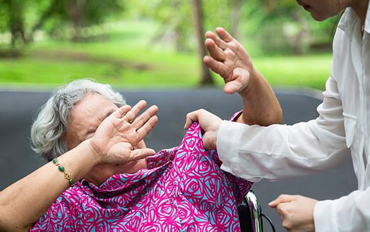 Ağdaşda 70 yaşlı qadın öldürüldü - Oğlu saxlanıldı