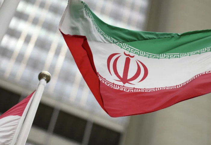 İran XİN: Tramp vaxt qazanmaq istəyir