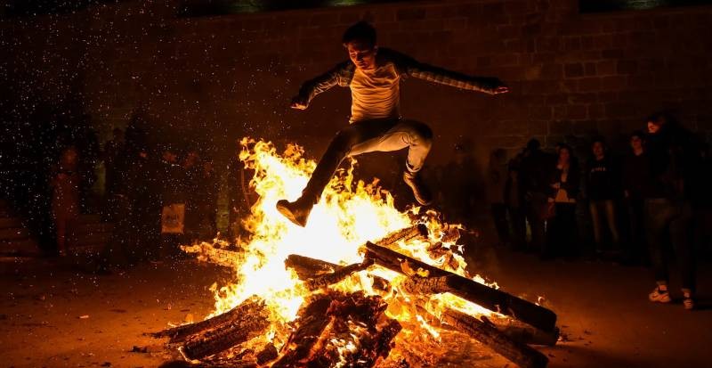 Qəbələdə odun üstünə düşən 62 yaşlı kişi yanaraq ölüb