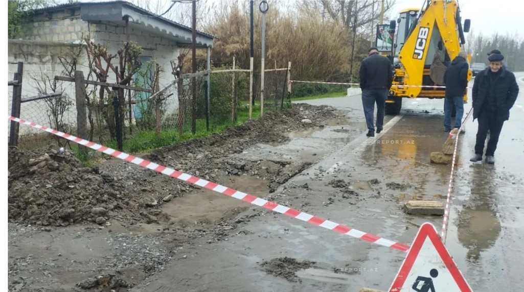 Kürdəmirdə magistral su xətti partlayıb, 6 kənd susuz qalıb