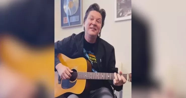 Tanınmış müğənni dəhşətli qəzada öldü