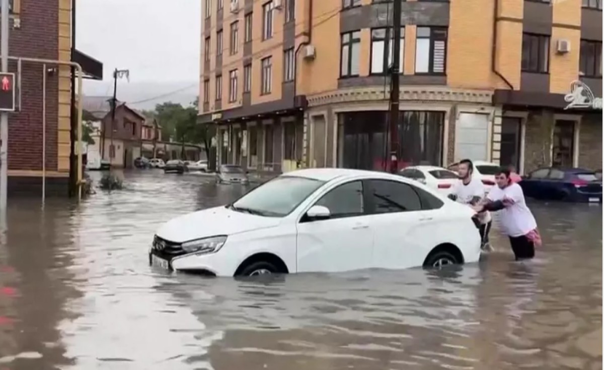 Dağıstanda daşqınlarda 60 min insan işıqsız qalıb
